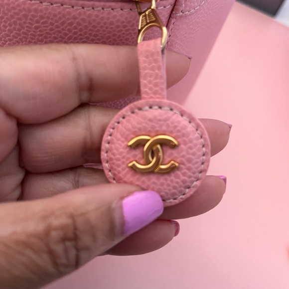 Chanel 2004 Pink Caviar Timeless Vanity - Picture 7 of 10